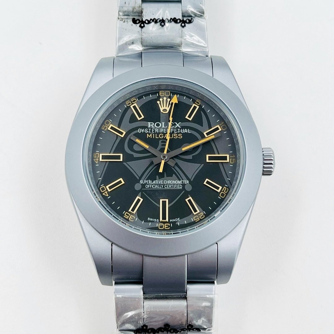 CLASSIC CUSTOM STAINLESS STEEL CASE WATCH