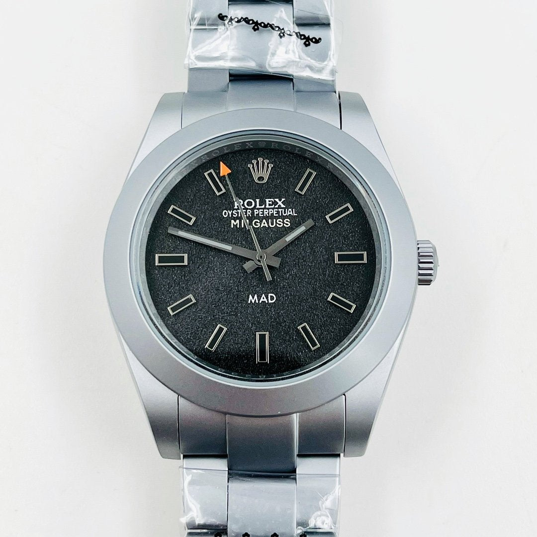 CLASSIC CUSTOM STAINLESS STEEL CASE WATCH