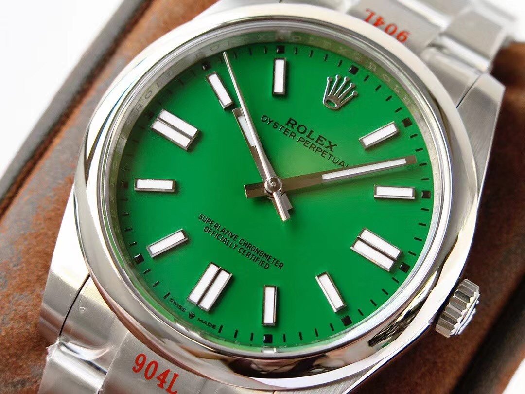 CLASSIC  41 STAINLESS STEEL GREEN DIAL