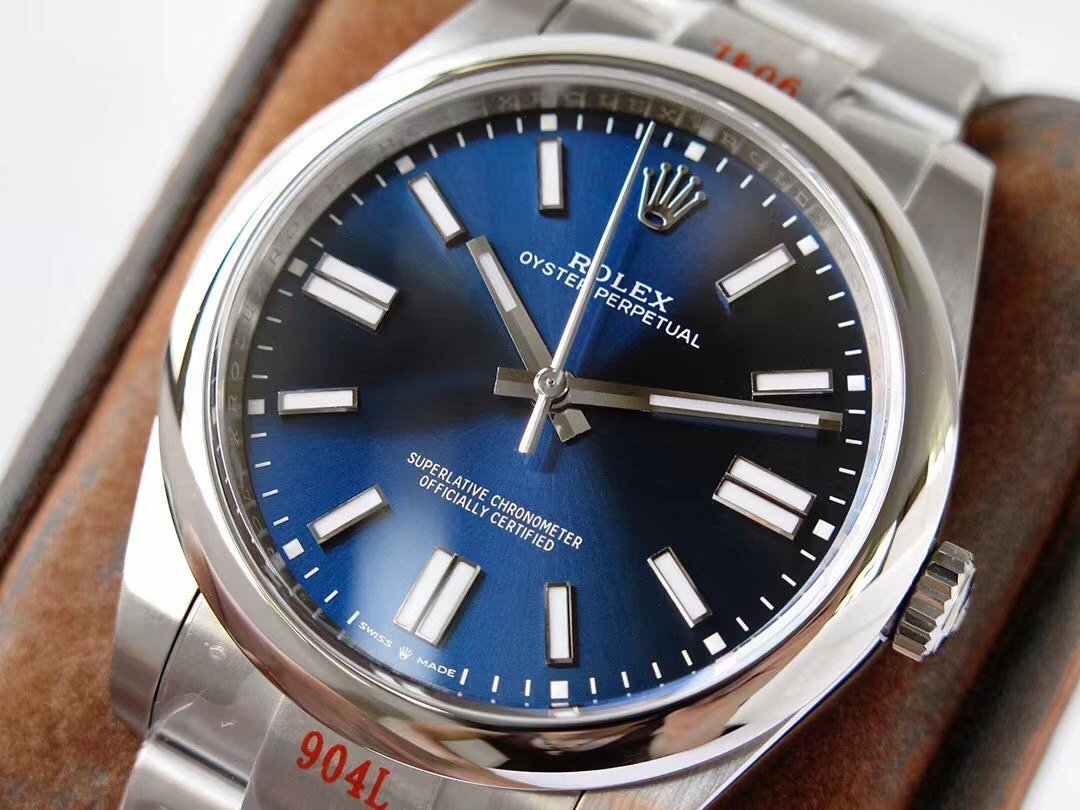 CLASSIC  41 STAINLESS STEEL BLUE DIAL