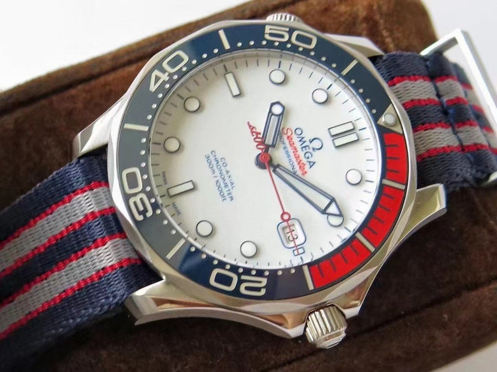 VARELLO CLASSIC COMMANDER WHITE DIAL TEXTILE STRAP