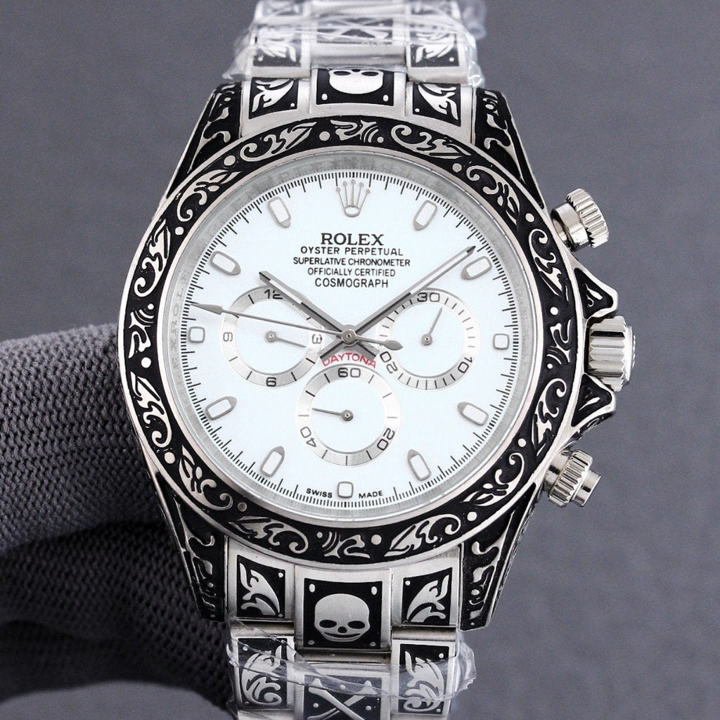 CLASSIC 40MM HAND-ENGRAVED WATCH
