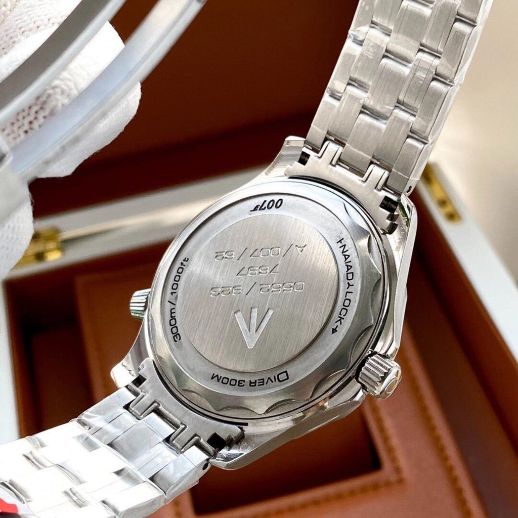 VARELLO CLASSIC DIVER 300M STAINLESS STEEL KHAKI DIAL WATCH