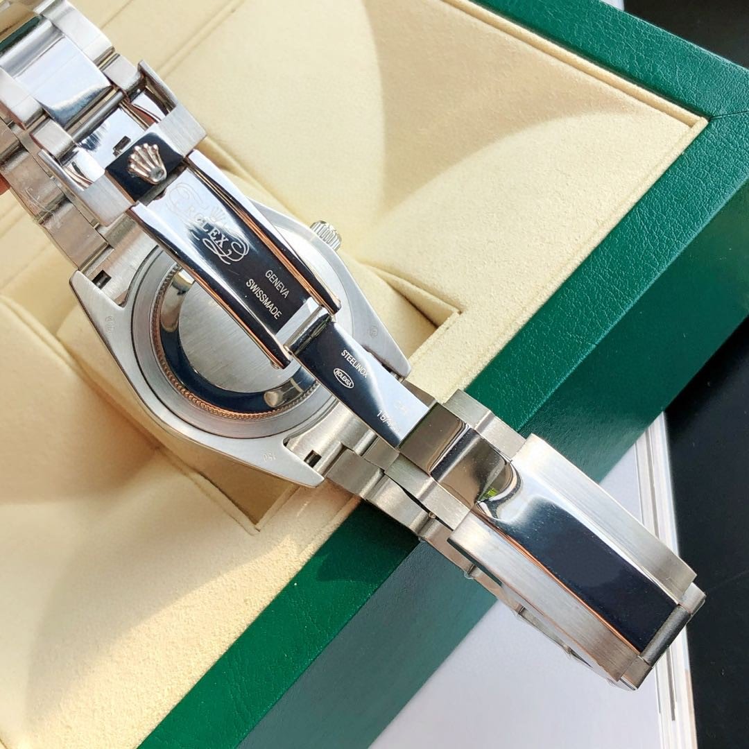CLASSIC 41MM SMOOTH BEZEL STAINLESS STEEL DIAMOND NUMERAL WATCH