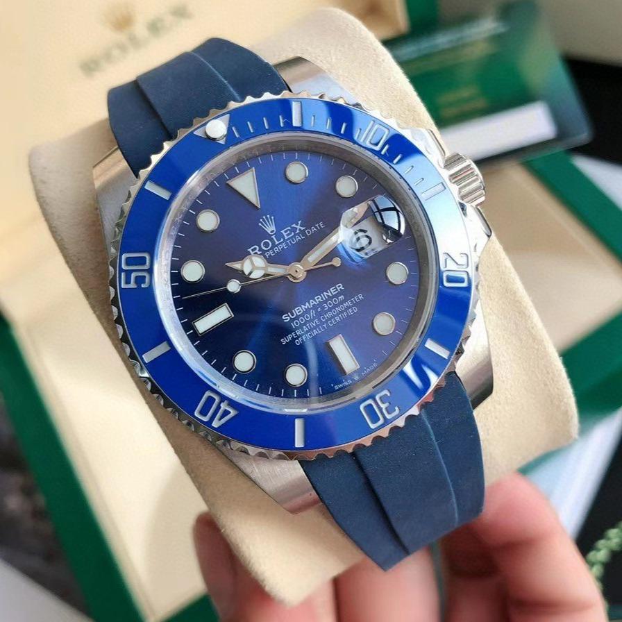 CLASSIC DATE 41MM BLUE BEZEL RUBBER STRAP DIVE WATCH