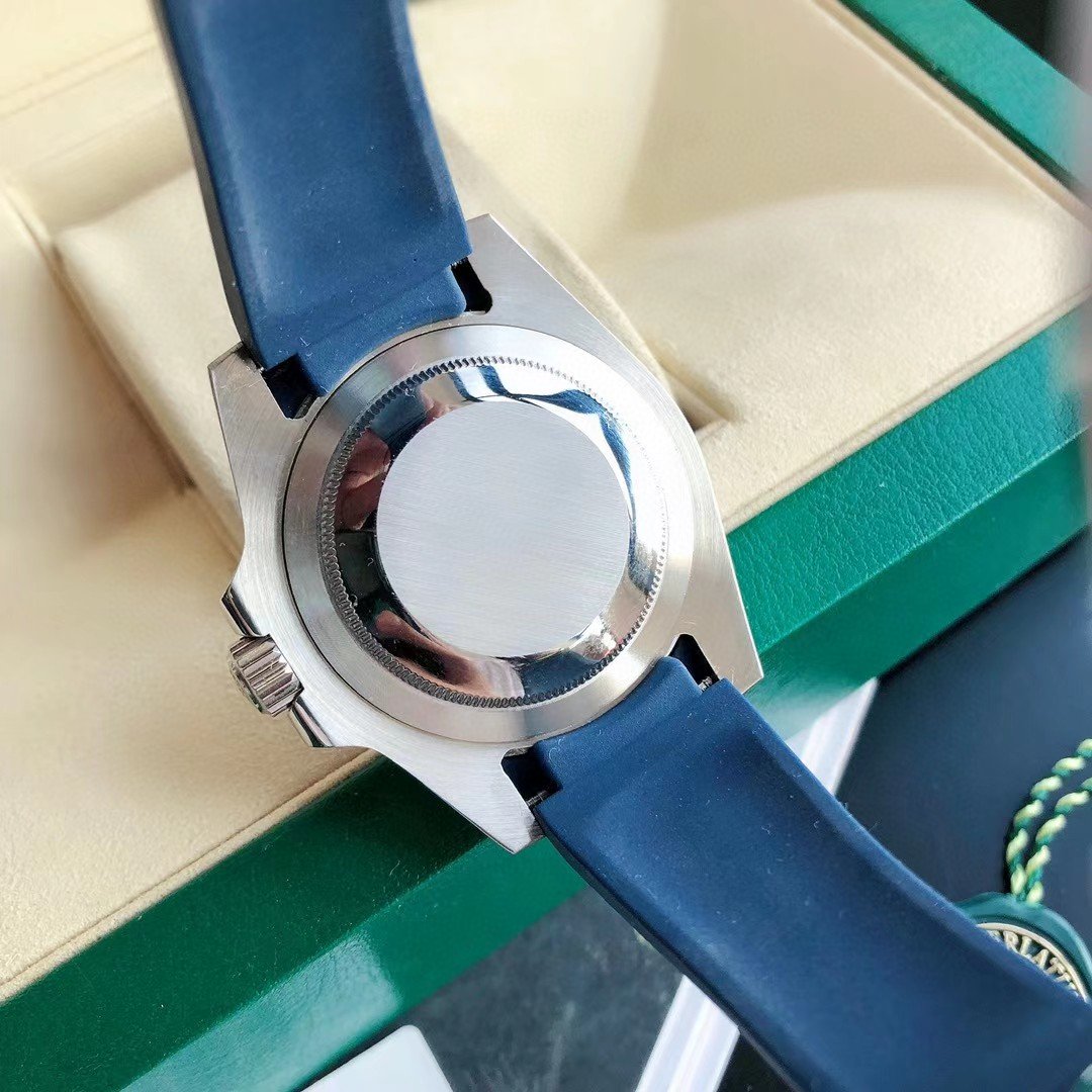 CLASSIC DATE 41MM BLUE BEZEL BLACK DIAL RUBBER STRAP DIVE WATCH