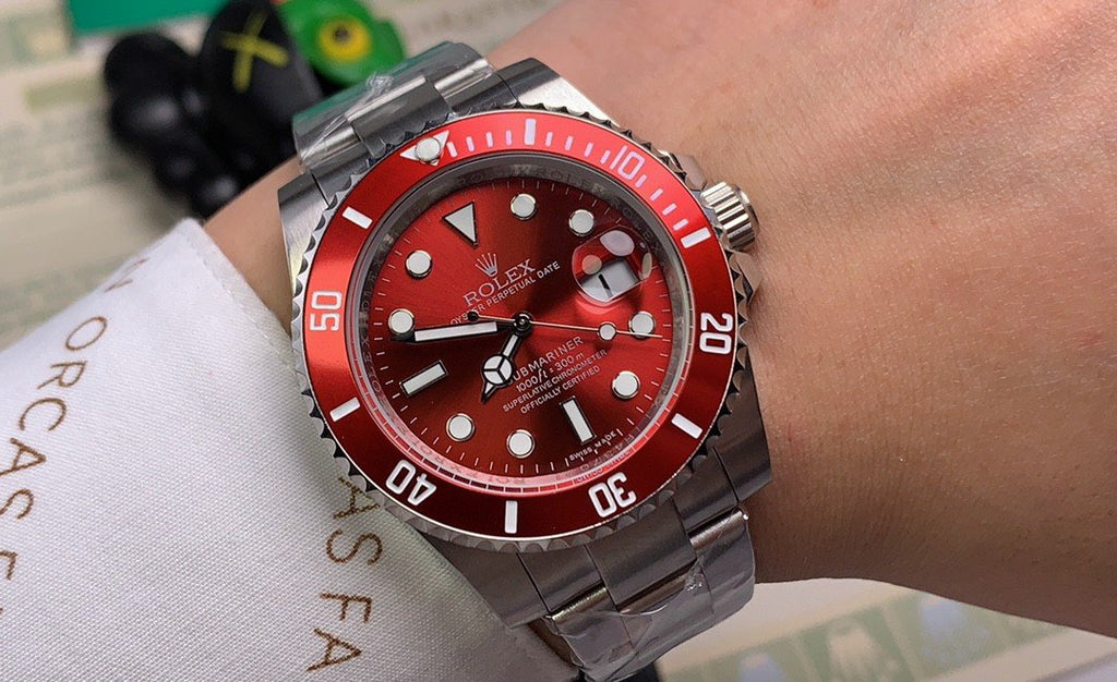 CLASSIC 40MM RED DIAL DIVE WATCH