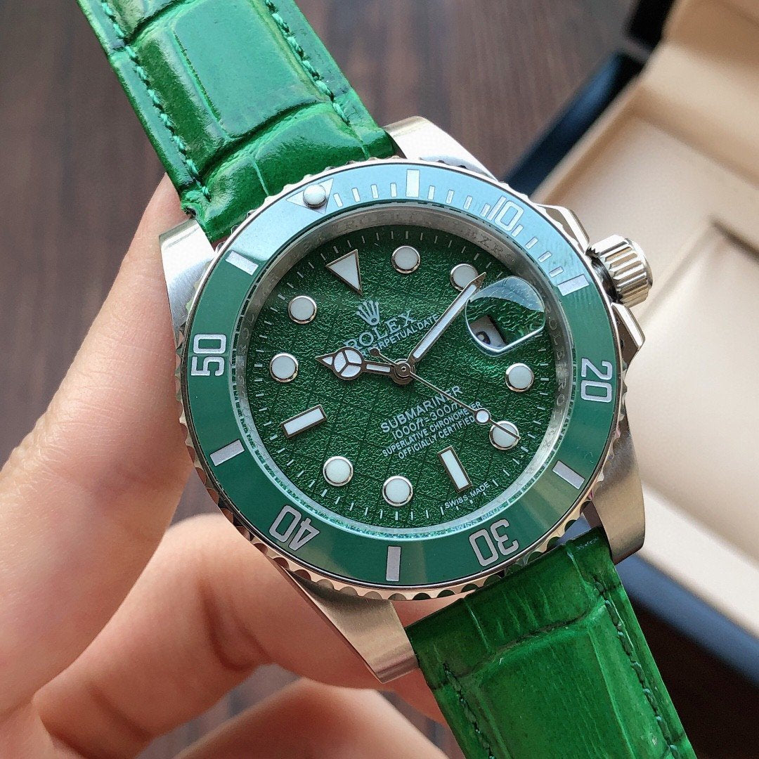 CLASSIC DATE 40MM CERAMIC BEZEL LEATHER STRAP DIVE WATCH