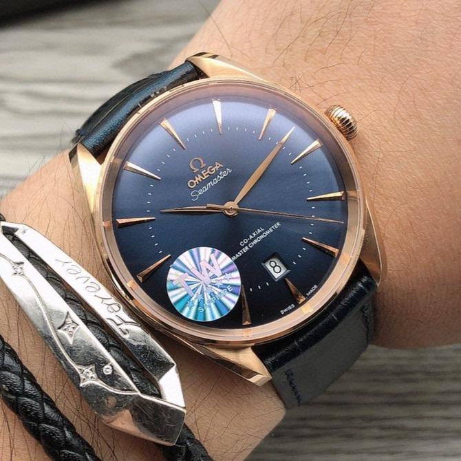VARELLO CLASSIC 40MM BLUE DIAL WATCH