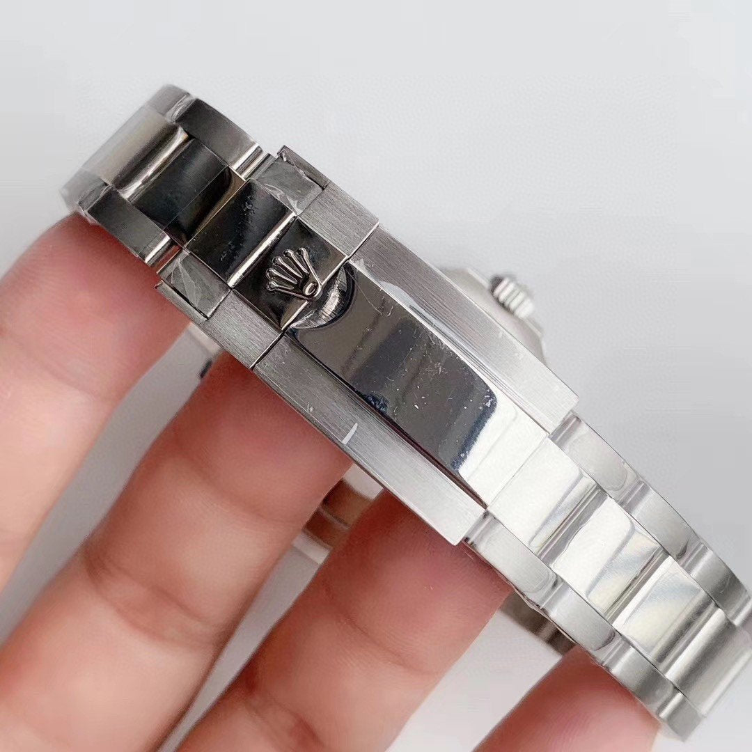 CLASSIC STAINLESS STEEL WHITE DIAL WATCH